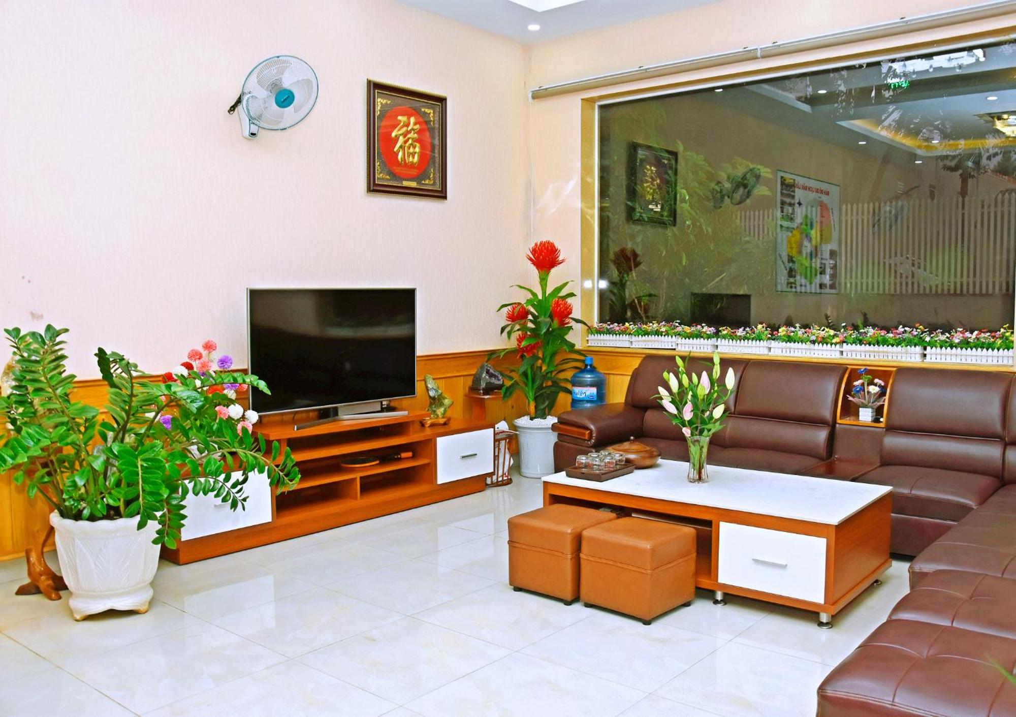 Khach San Hiep Thanh Buon Ma Thuot Buitenkant foto